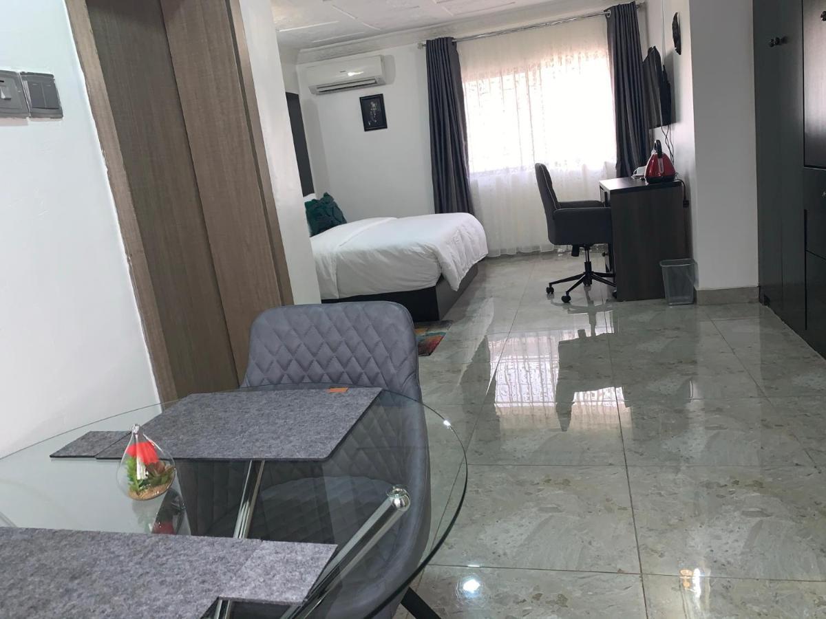 Hotel Urban Rootz Abuja Esterno foto